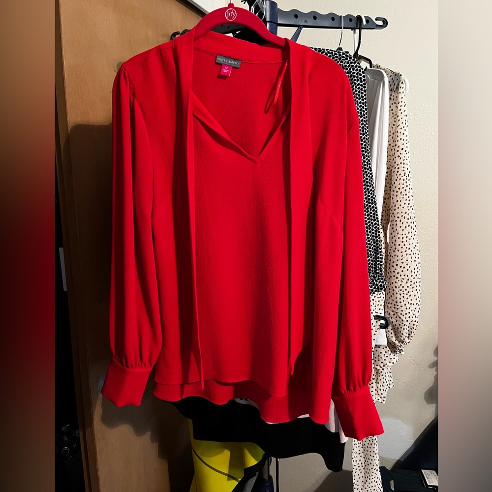 Red Vince Camuto women’s blouse size medium